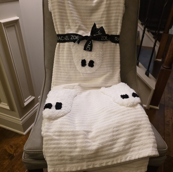 Rachel Zoe Ghost Blanket White and Black Throw with Tassels Halloween HomeGoods - Picture 1 of 7